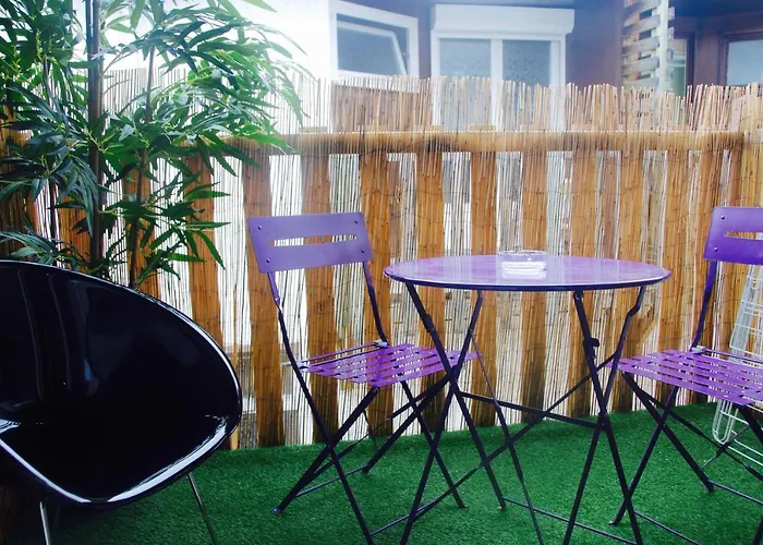 Апартаменты 32m Quiet In The Center Of *