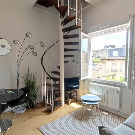 Daire 32m Quiet In The Center Of Bordeaux